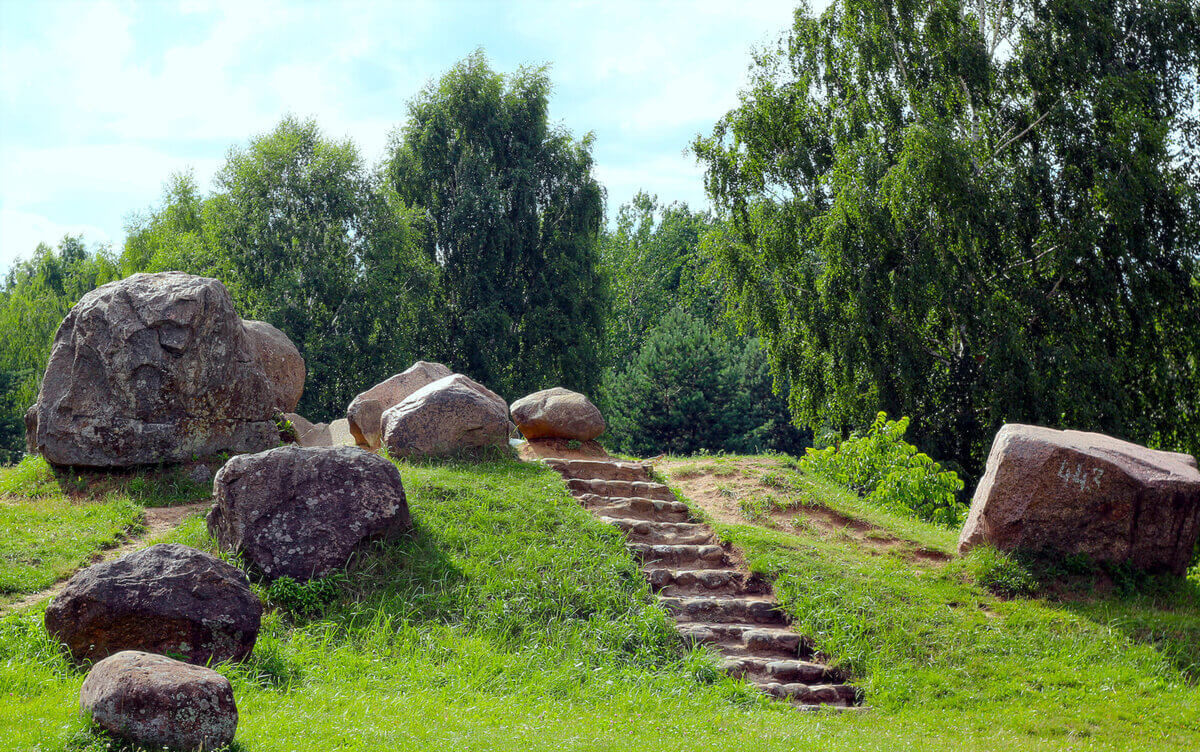 Камни валуны